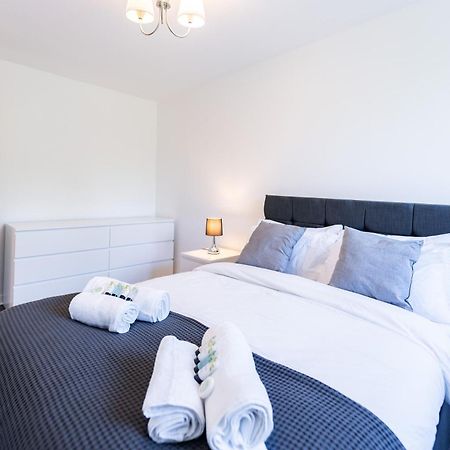 Luxury 3 Bedroom Flat With Balcony In Westbourne Park ロンドン エクステリア 写真