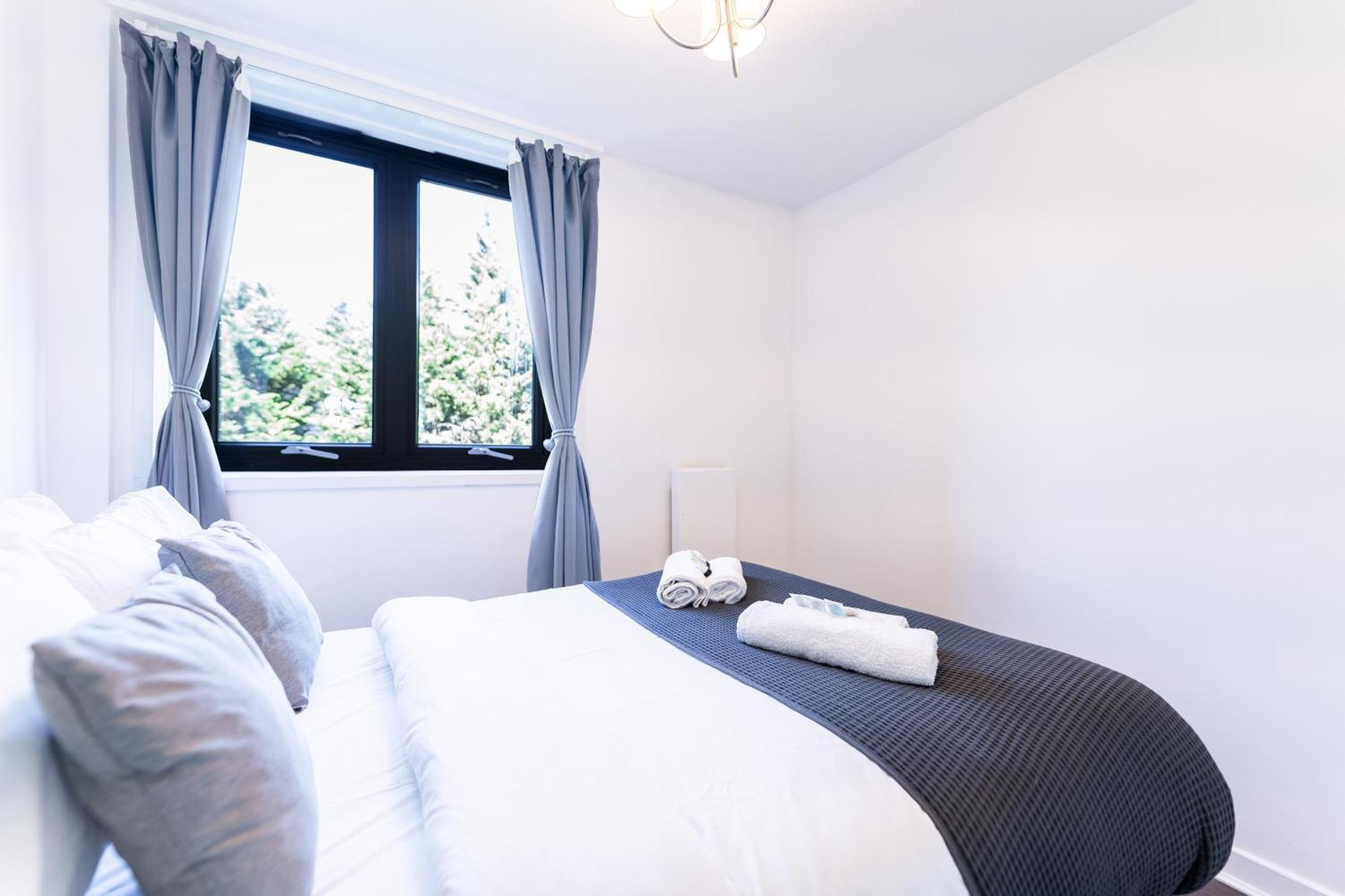 Luxury 3 Bedroom Flat With Balcony In Westbourne Park ロンドン エクステリア 写真