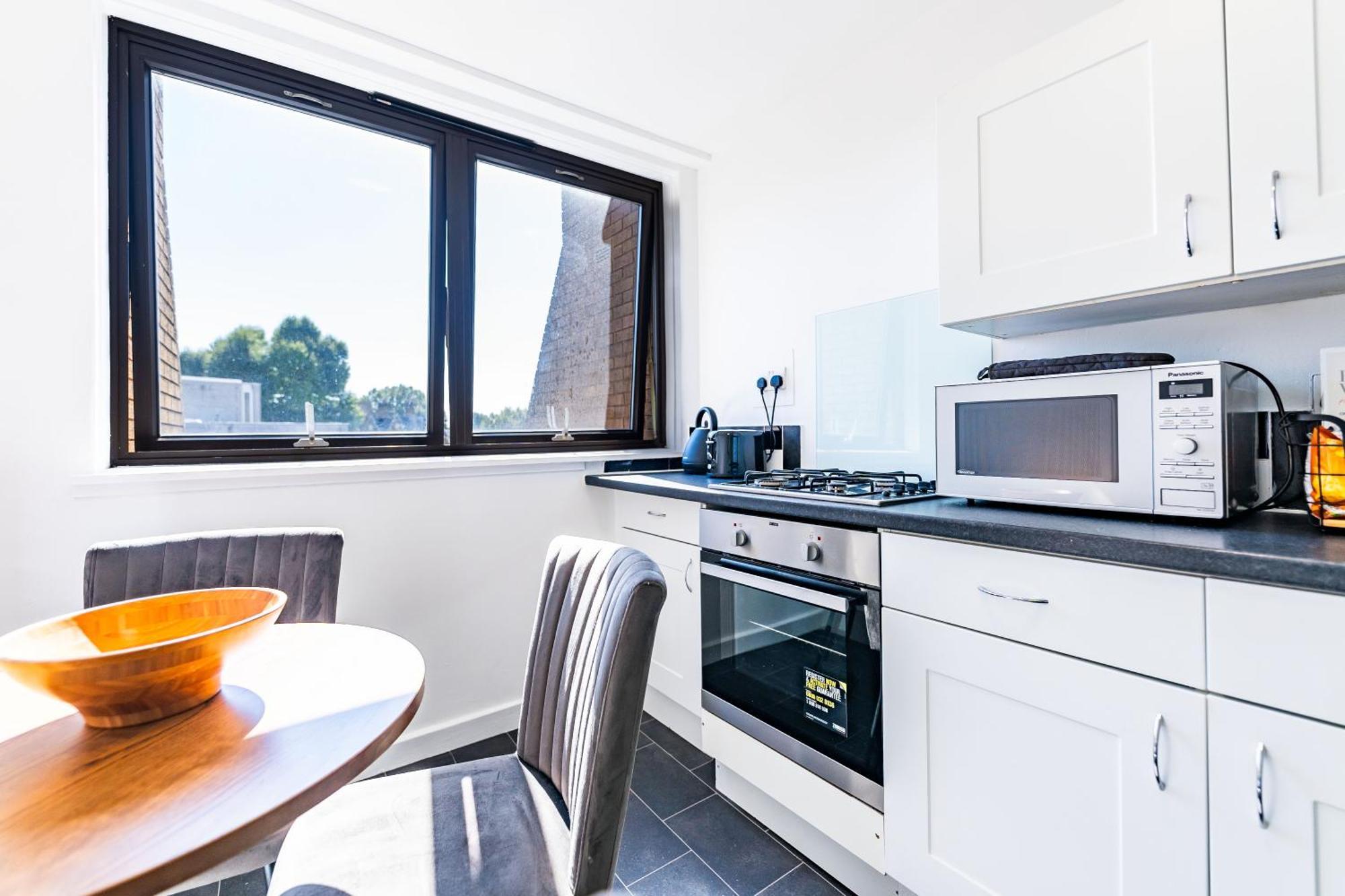Luxury 3 Bedroom Flat With Balcony In Westbourne Park ロンドン エクステリア 写真