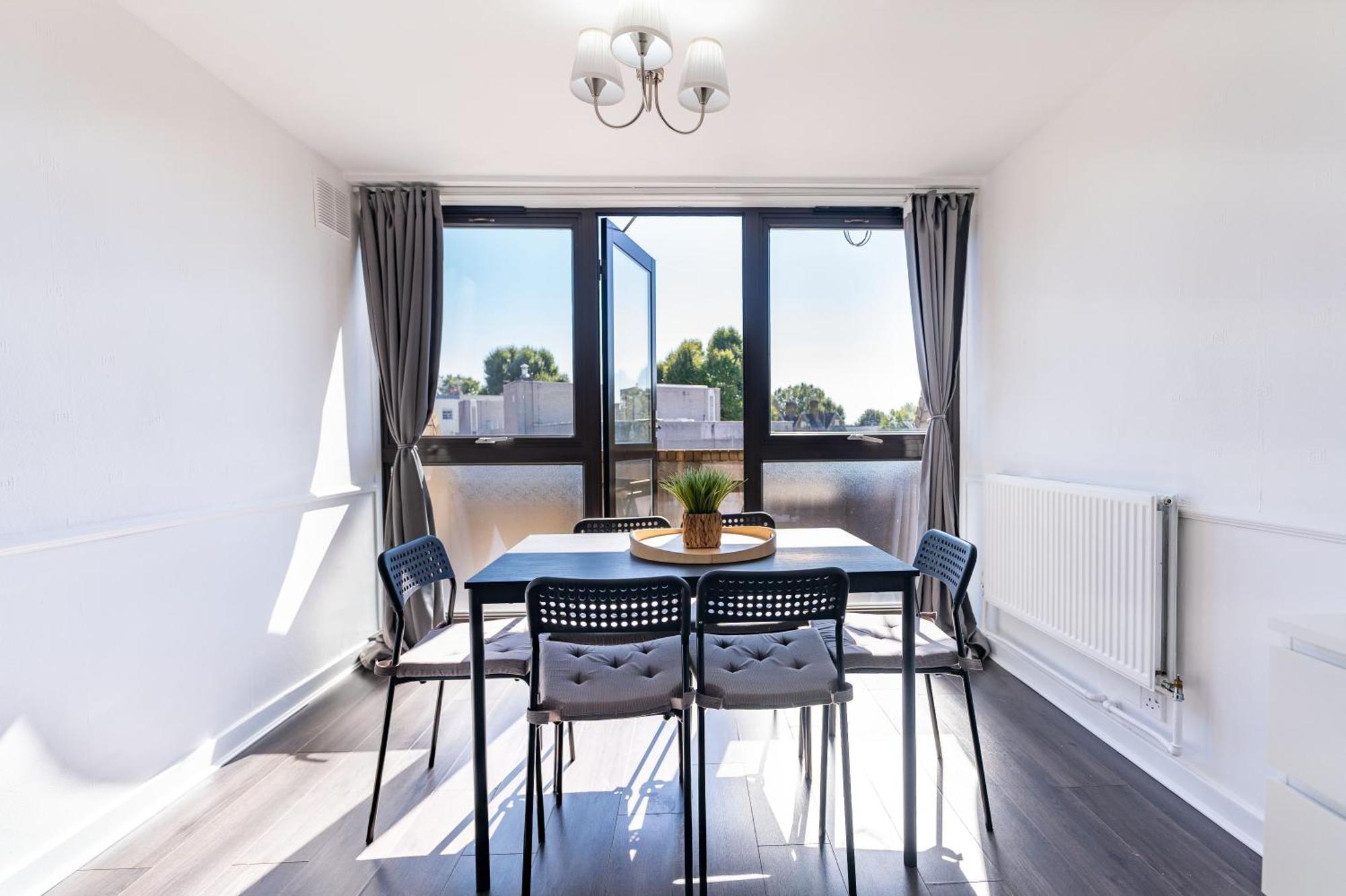 Luxury 3 Bedroom Flat With Balcony In Westbourne Park ロンドン エクステリア 写真