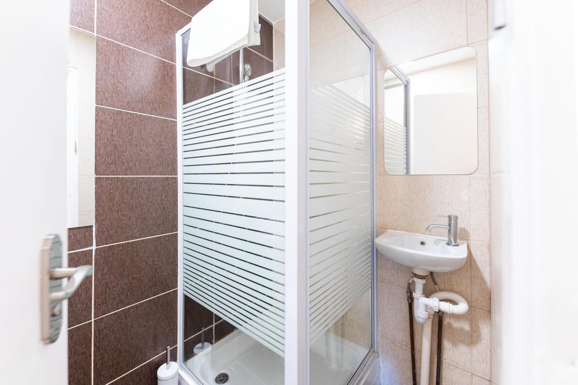 Luxury 3 Bedroom Flat With Balcony In Westbourne Park ロンドン エクステリア 写真
