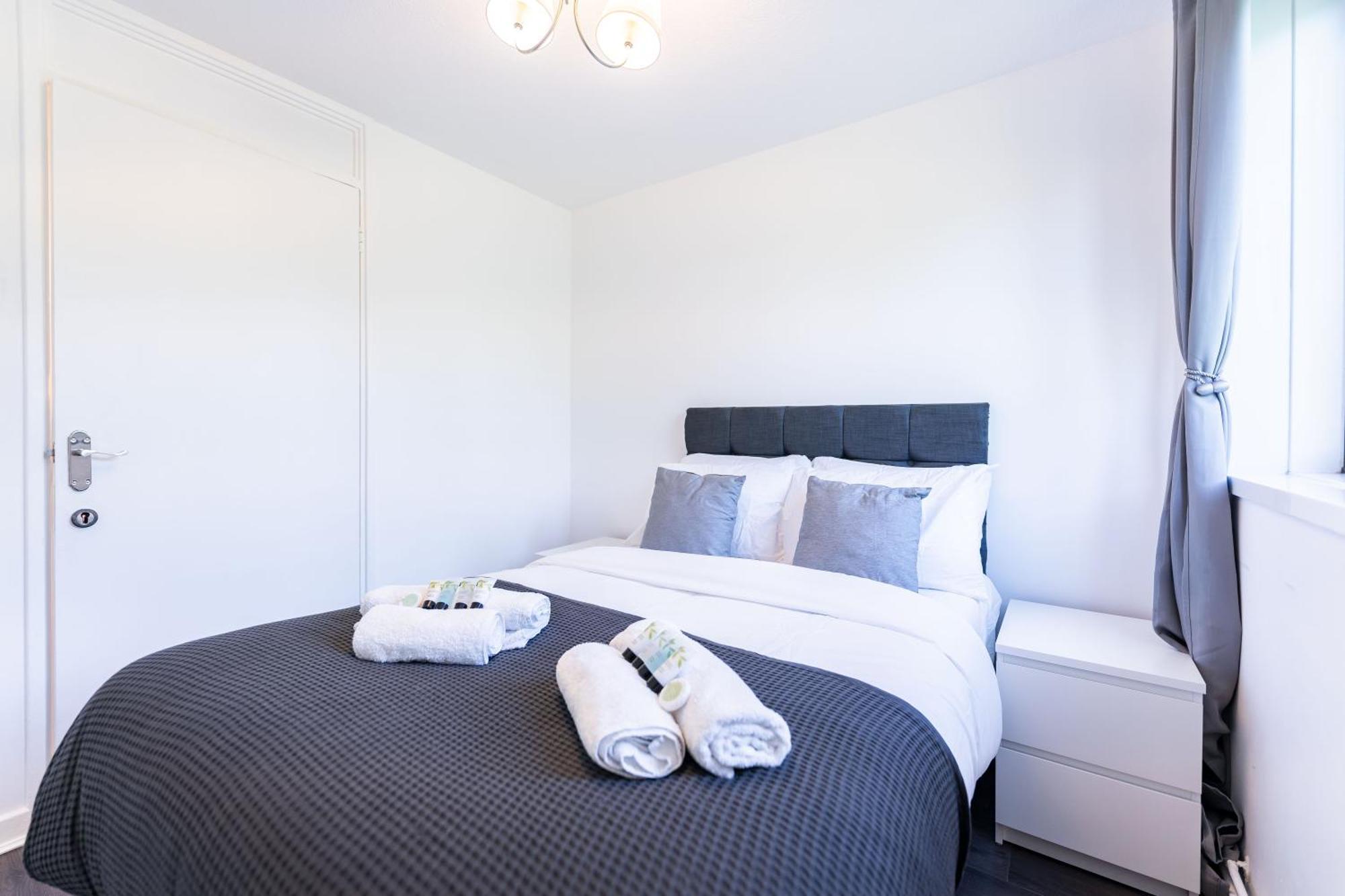 Luxury 3 Bedroom Flat With Balcony In Westbourne Park ロンドン エクステリア 写真