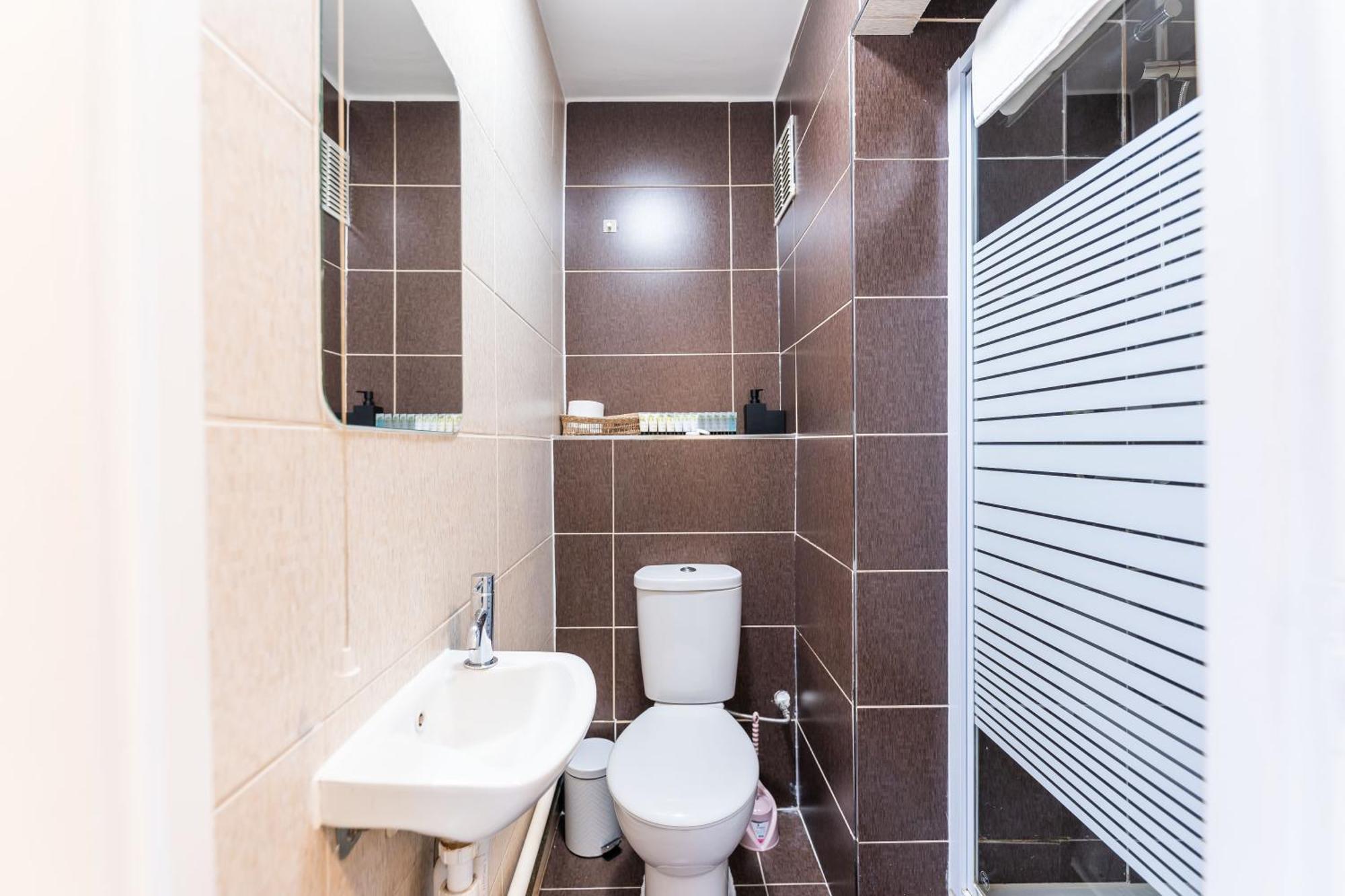 Luxury 3 Bedroom Flat With Balcony In Westbourne Park ロンドン エクステリア 写真